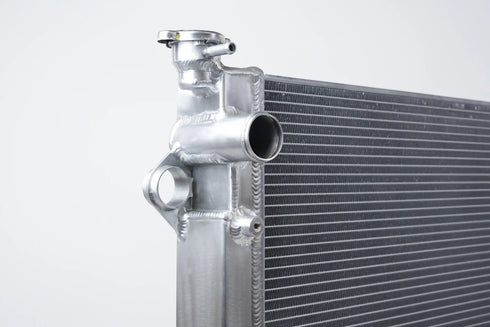 Lexus LX470 / 4th Gen Toyota 4Runner V8 Heavy-Duty All-Aluminum Radiator