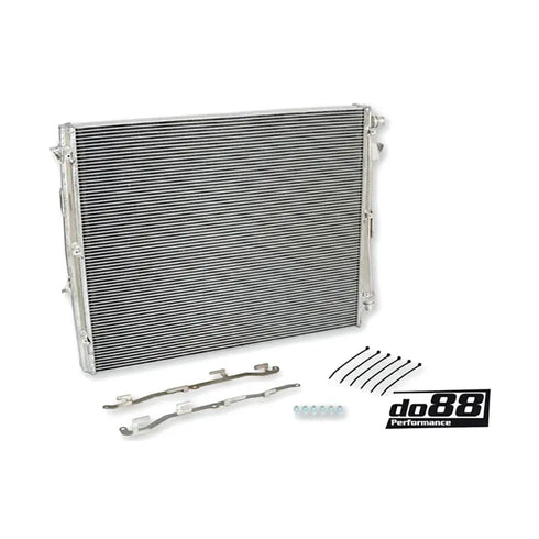 DO88 BMW G-Series - Front Charge Cooler Radiator DO88